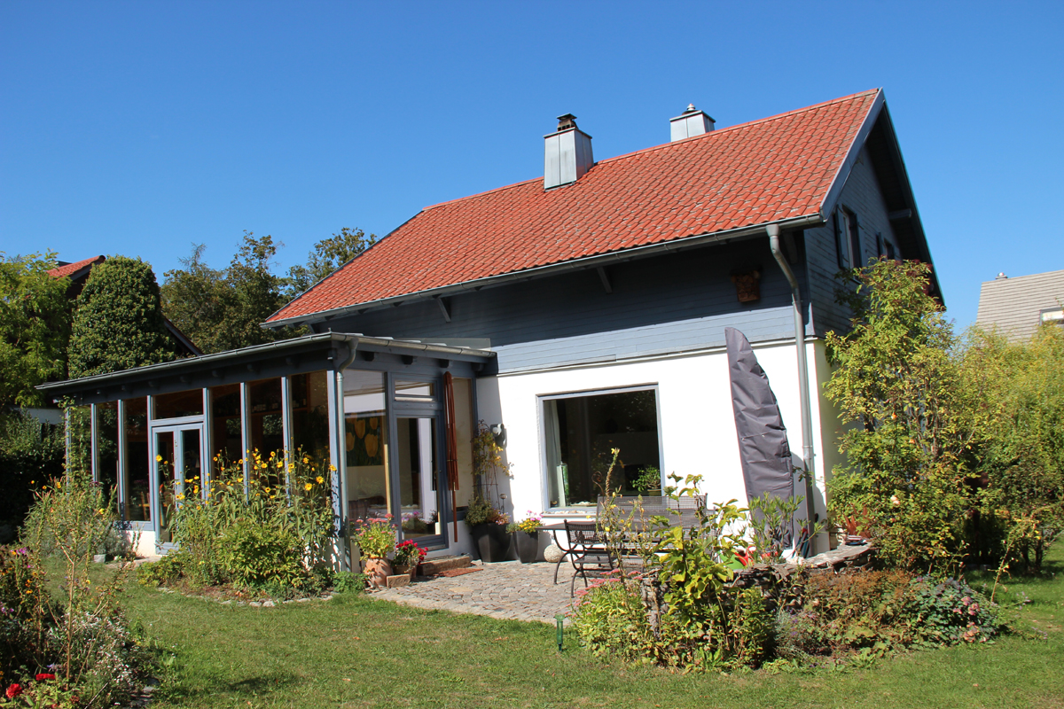 Einfamilienhaus 5 Zimmer mit Wintergarten großer Garten